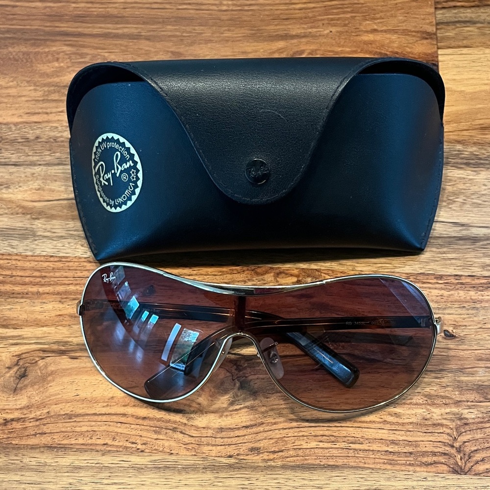 Ray-Ban Arista gold Sunglasses with Black Case
